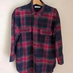 レディース 赤とネイビーのチェック柄七分袖シャツ