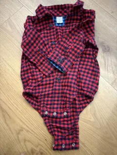 baby GAP 赤と黒のチェックロンパース 6-12ヶ月