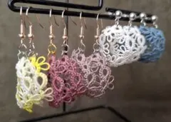タティングレースで作った花かんむりのピアス
