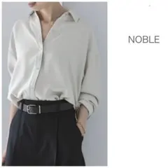 美品 2024 NOBLE ノーブル 洗える シーズンカラープレーンシャツ Fのサムネイル