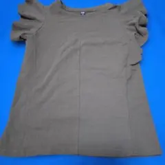 【UNIQLO】オリーブ色 フリル袖 Tシャツ Mサイズ