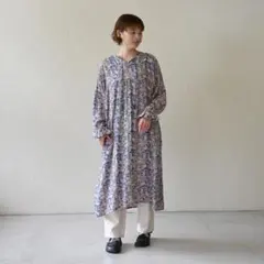 ＜新品＞シサム工房　花柄ロングシャツワンピースのサムネイル