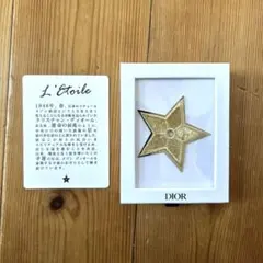 未使用品　DIOR ノベルティ 星型 ピンバッジのサムネイル