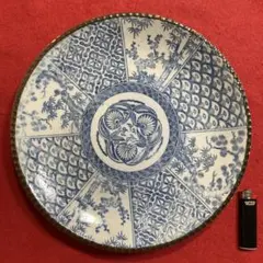 レトロアンティーク　佐賀　　　　　　　　　　伊万里焼　白磁葵に幾何学模様印判皿