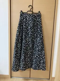 aletta vita ダルメシアン柄　黒白ドット柄フレアロングスカート
