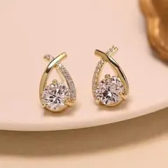 Gold stud earrings for women, 18k gold, 925 sterling silver.