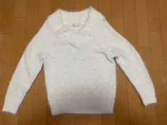 ホワイト フワフワ ニット セーター Vネック 長袖