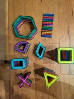 ピタゴラス 知育玩具 マグネット ブロック 73枚セット - メルカリ
