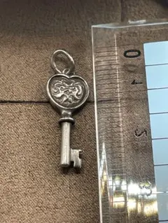 アガット　美品　ネックレスチャーム　鍵　キー 2025年最新】キーネックレス agete アガットの人気アイテム