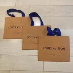 LOUIS VUITTON ショップ袋　ショッパー　新品　紙袋