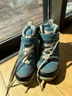 Columbia トレッキングシューズ　22センチ　登山靴
