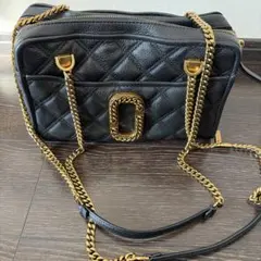 MARC JACOBS ブラックレザーショルダーバッグ