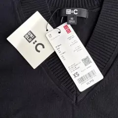 新品未使用　UNIQLO ブラック Vネックニットベスト XS