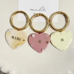 イニシャルキーホルダー チャーム