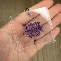 手作りのカラフルな魚のアート（キーホルダー付き）