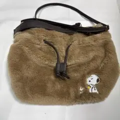 スヌーピー刺繍ファーショルダーバッグ