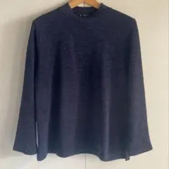 ダークブルー 藍色ハイネックニット