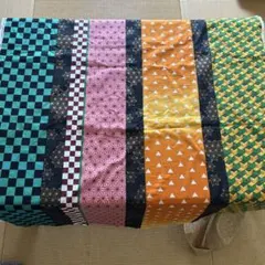 幾何学模様 綿プリント生地 多色　鬼滅の刃