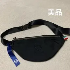 Sergio Tacchini ショルダーバッグ ブラック　ボディバッグ