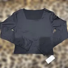 スクエアネック 黒