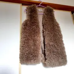 アフタヌーンティー ベージュ ファー ノースリーブ ベスト