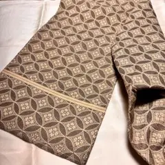 Item thumbnail for item 81d2079e-f23e-4b47-abb5-3fe7af647992