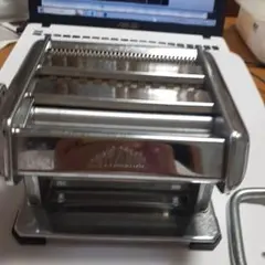 Item thumbnail for item 0a28d436-8805-4eca-b4ba-facb3bd1257b