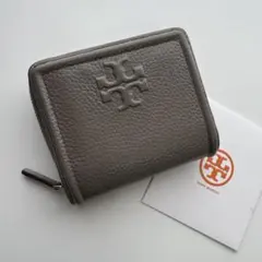 【美品】524 Tory Barch トリーバーチ　2つ折り財布のサムネイル