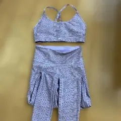 リーボックレオパード柄 ヨガウェアセット