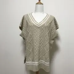 COLZA ベージュ　ニットベスト　Mサイズのサムネイル