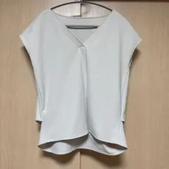 【美品　S】PLST ポリエステル 2WAYストレッチVネックブラウス　ベージュのサムネイル