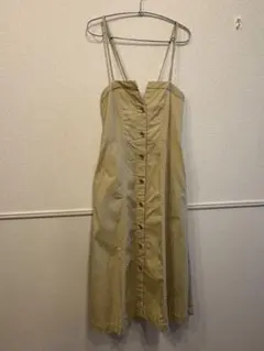 ベージュ ボタン付き キャミワンピース