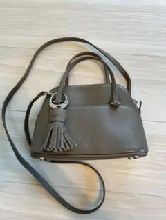 FOXEY フォクシー グレー マカロンバッグ タッセル付き
