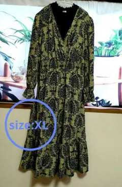 ベージュとネイビーの花柄ロングワンピース 手首・ウエストゴム XL