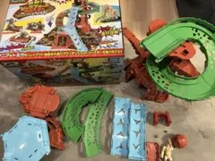 アニア　変形！ビッグフォールマウンテン ホワイトキングゴリラ