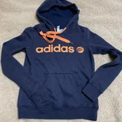 アディダス 裏起毛　adidas フード付きパーカー 紺色　レディースS