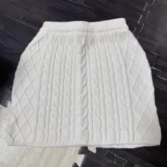 ホワイトニットミニスカート ケーブル編み/最終値下げ❗️