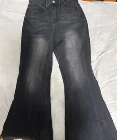 DAZY 黒　フレアハイウエストデニム
