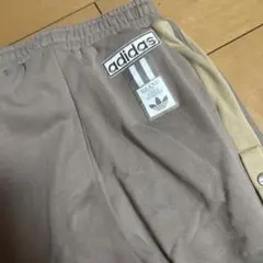 adidas ジョガーパンツ