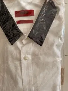 HUGO ヒューゴ　シャツ！未使用に近い！