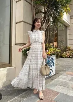 SNIDEL sustainableフリルワンピース IVR