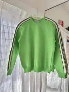 グリーンニット