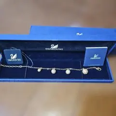 Swarovski クリスタルチャームブレスレット