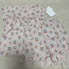 【新品タグ付き】 100cm イチゴ柄パジャマ　綿100素材のサムネイル