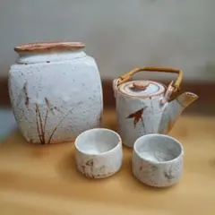 美品】志野焼 風 志野 鉄絵 草文 酒器揃 徳利 急須 ぐい呑み 2客