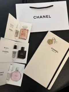 CHANELノート チャーム・サンプル香水付き
