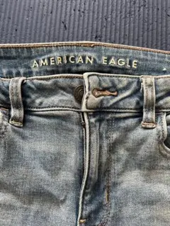 American Eagle アメリカンイーグルスキニーデニム ダメージ加工のサムネイル