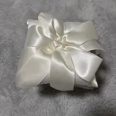 ホワイト リングピロー サテン リボン付き