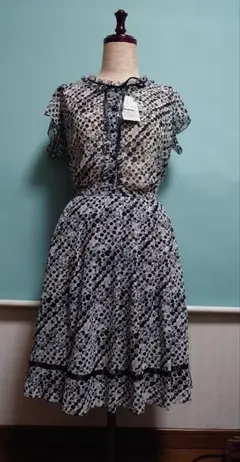 【新品】セシール ブラウス　スカート