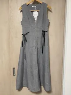 【mily bilet】新品未使用タグ付き！グレーノースリーブワンピース